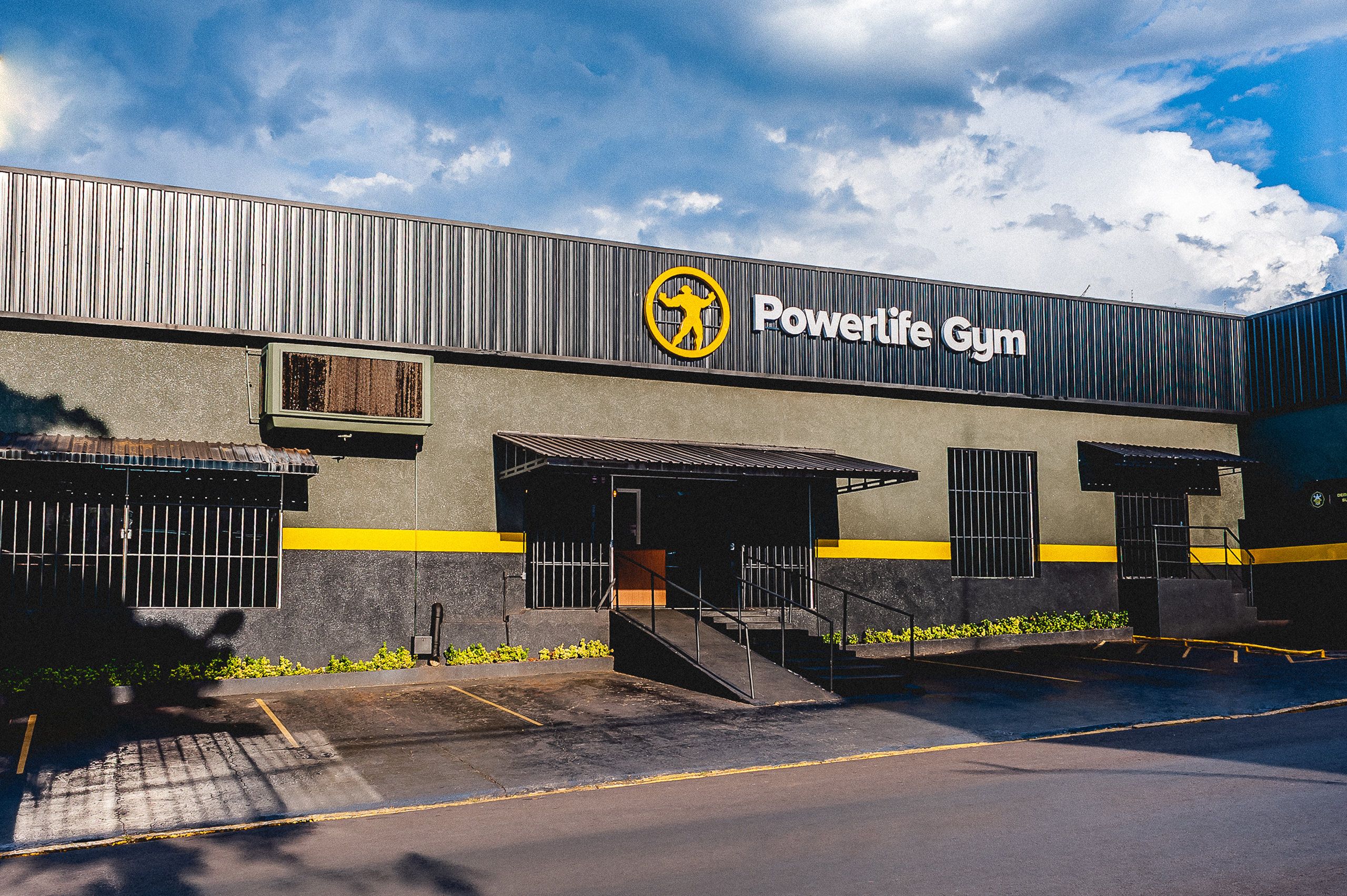 Academia POWER LIFE GYM