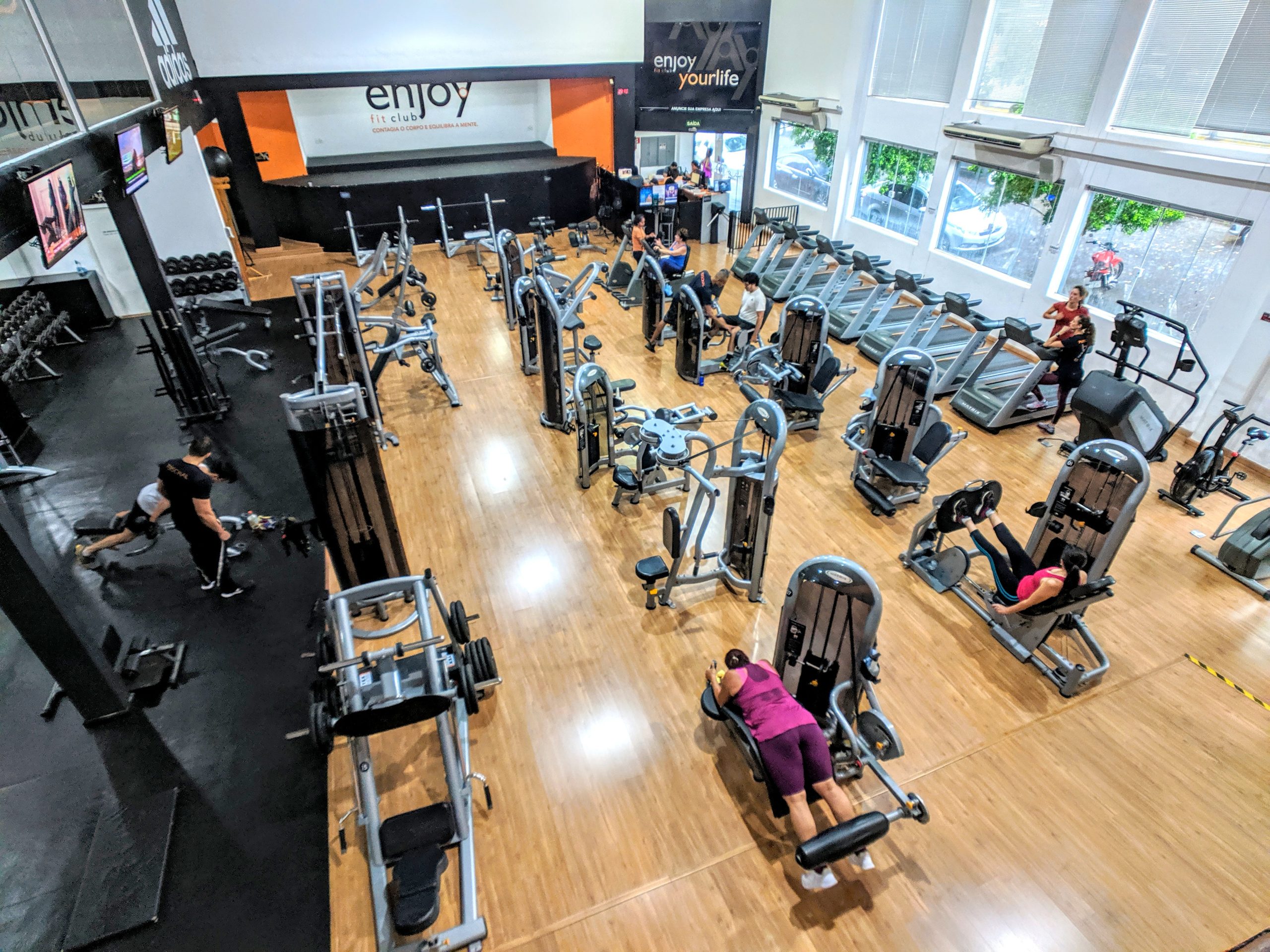 Academia ENJOY  FIT CLUB